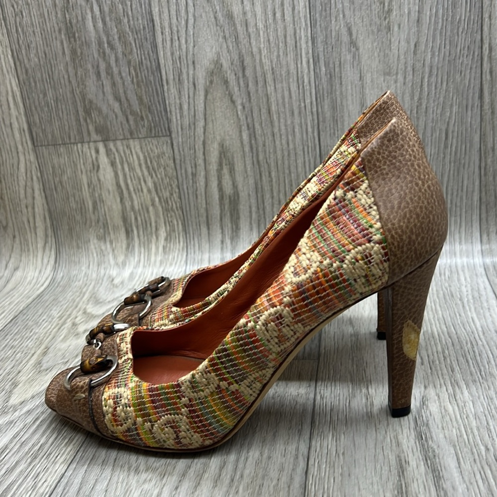 Gucci Raffia Peep-Toe Heels - Picture 5 of 13